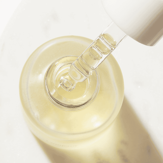 What’s the Difference Between a Serum, Oil, and Moisturiser?