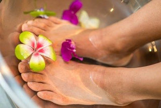 Pedicure including varnish and massage Course