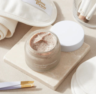 Exfoliating Brow Scrub – Natural Pre-Treatment for Henna & Tint