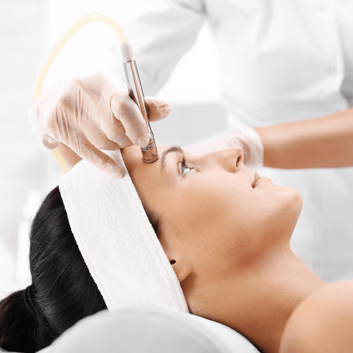 Microdermabrasion Course Editable Training Manual - The London Brow Company
